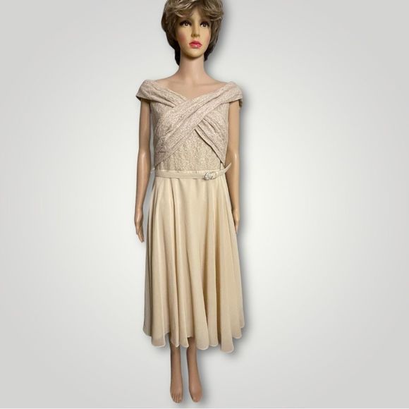 Lauren Ralph Lauren Off The Shoulder Sequin Lace Chiffon Cocktail Dress - Picture 3 of 13